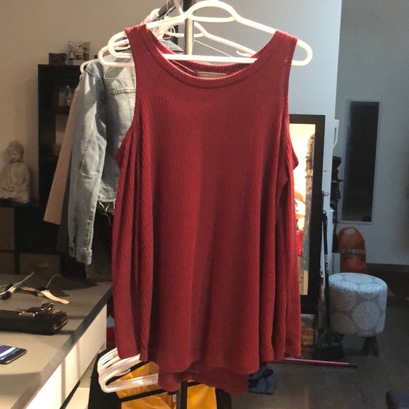 Burgundy Shoulder Cut-Out Shirt - Picture 1 of 2